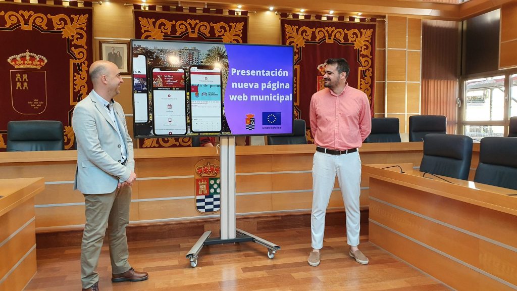 TIC Molina Puesta en marcha nuevo sitio web del Ayuntamiento Presentacion Foto1 scaled 1