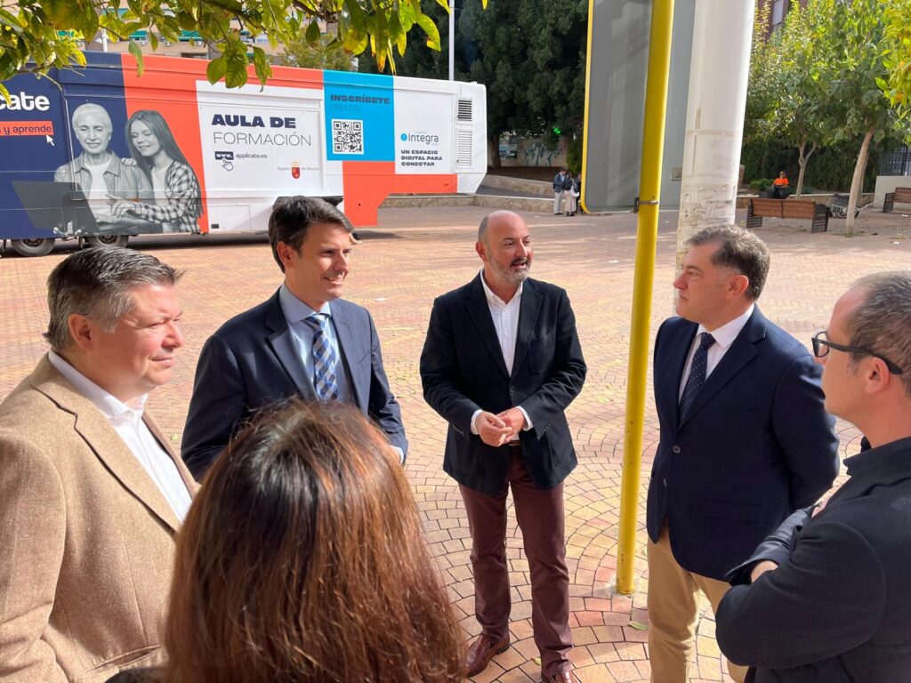 TIC Molina Campaña 'Applícate. Sube, conecta y aprende' Presentación Foto1
